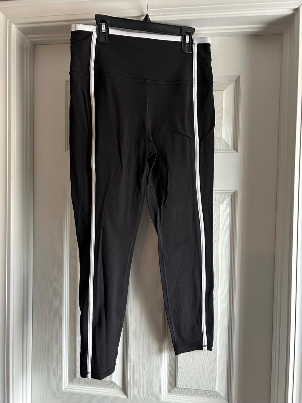 Athleta Ultra High Rise Elation Black Leggings with White Side Piping